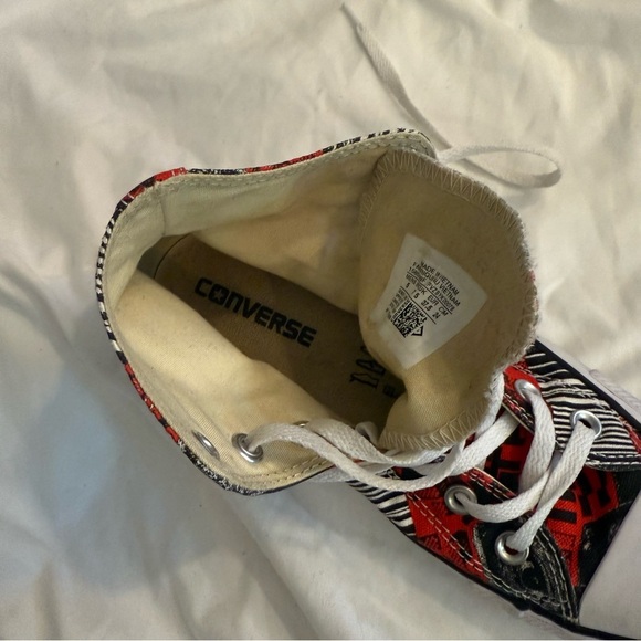 EUC Converse Chuck Taylor All Star Hi Vision Red Black Sneakers 158548F - Picture 6 of 6